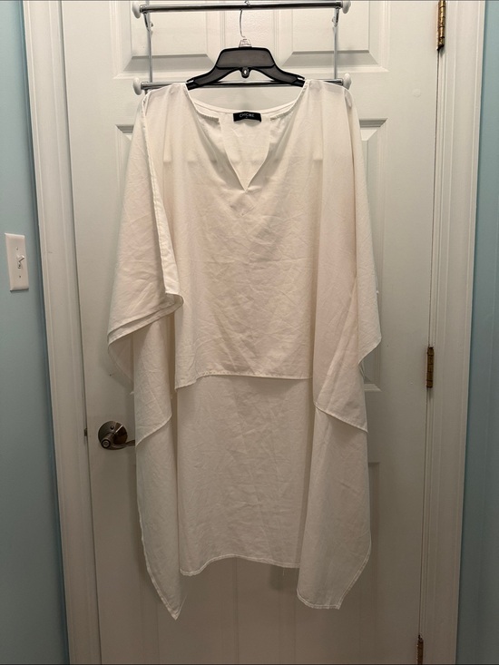 chicme Tops - Lightweight White V-Neck Layered Tunic